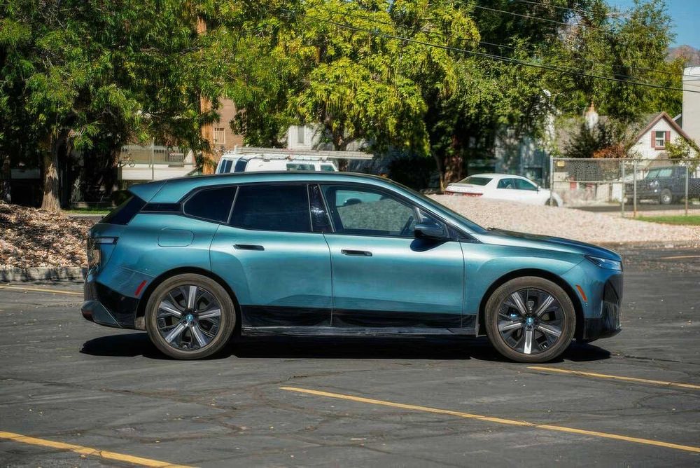 BMW iX M60      2023