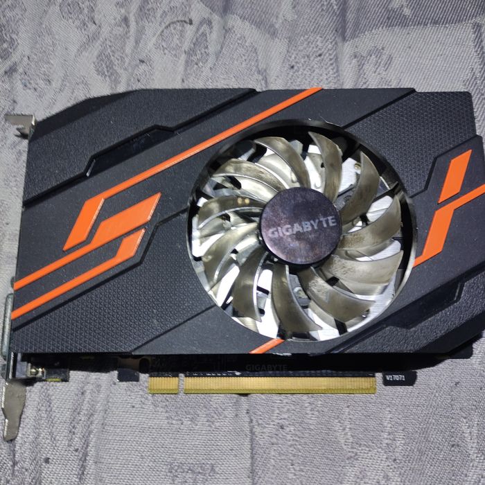 Відеокарта.GIGABYTE GeForce GT1030 2048Mb OC (GV-N10300C-2GI)