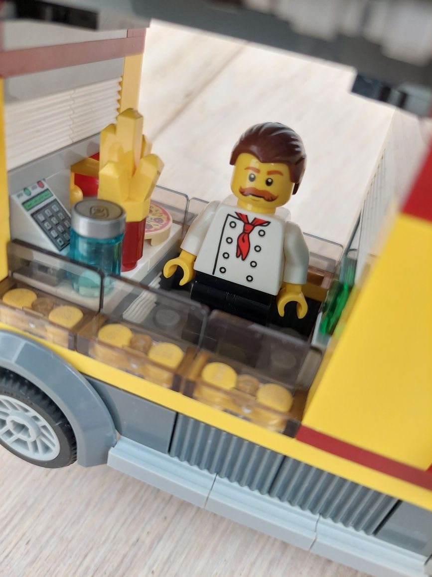 Lego city 60150 Foodtrack z pizzą