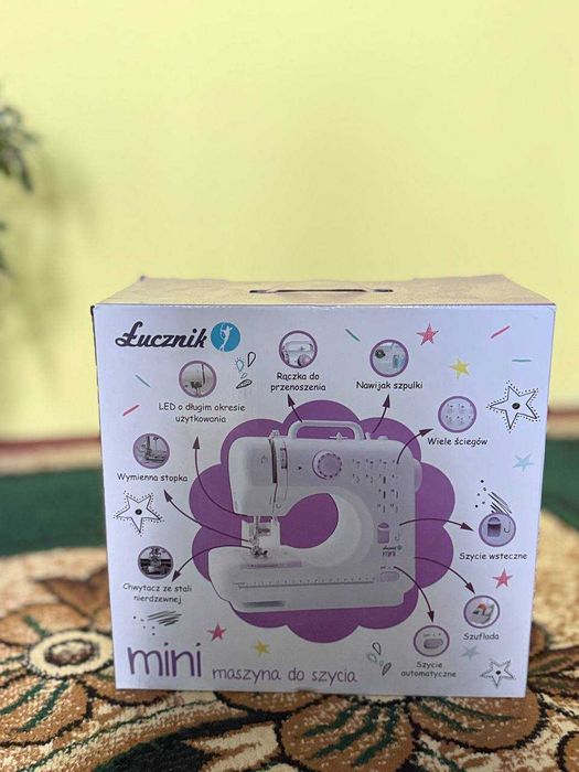 Швейна машинка Łucznik Mini + подарунок