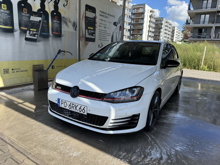 Volkswagen Golf GTI