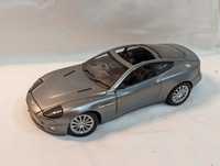 Модель Aston Martin Vanquish RC2 1/18