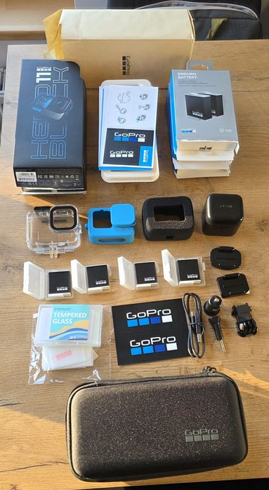 Kamera sportowa GoPro Hero 11 Black - bogaty zestaw 5 baterii