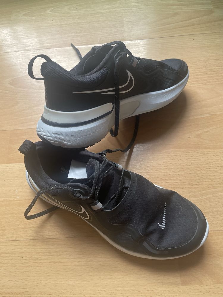 Wodoodporne buty do biegania Nike React Miler Shield r. 39 (24,5cm)
