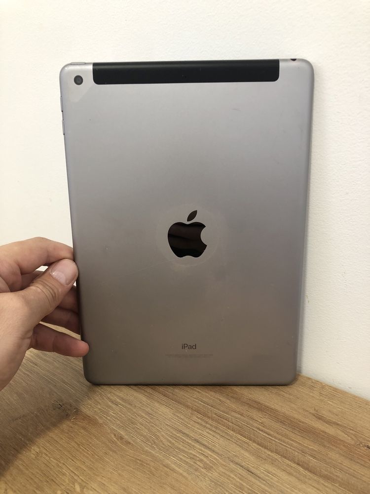 iPad 5 (2017) – 32 Gb, WiFi + LTE, 9.7”