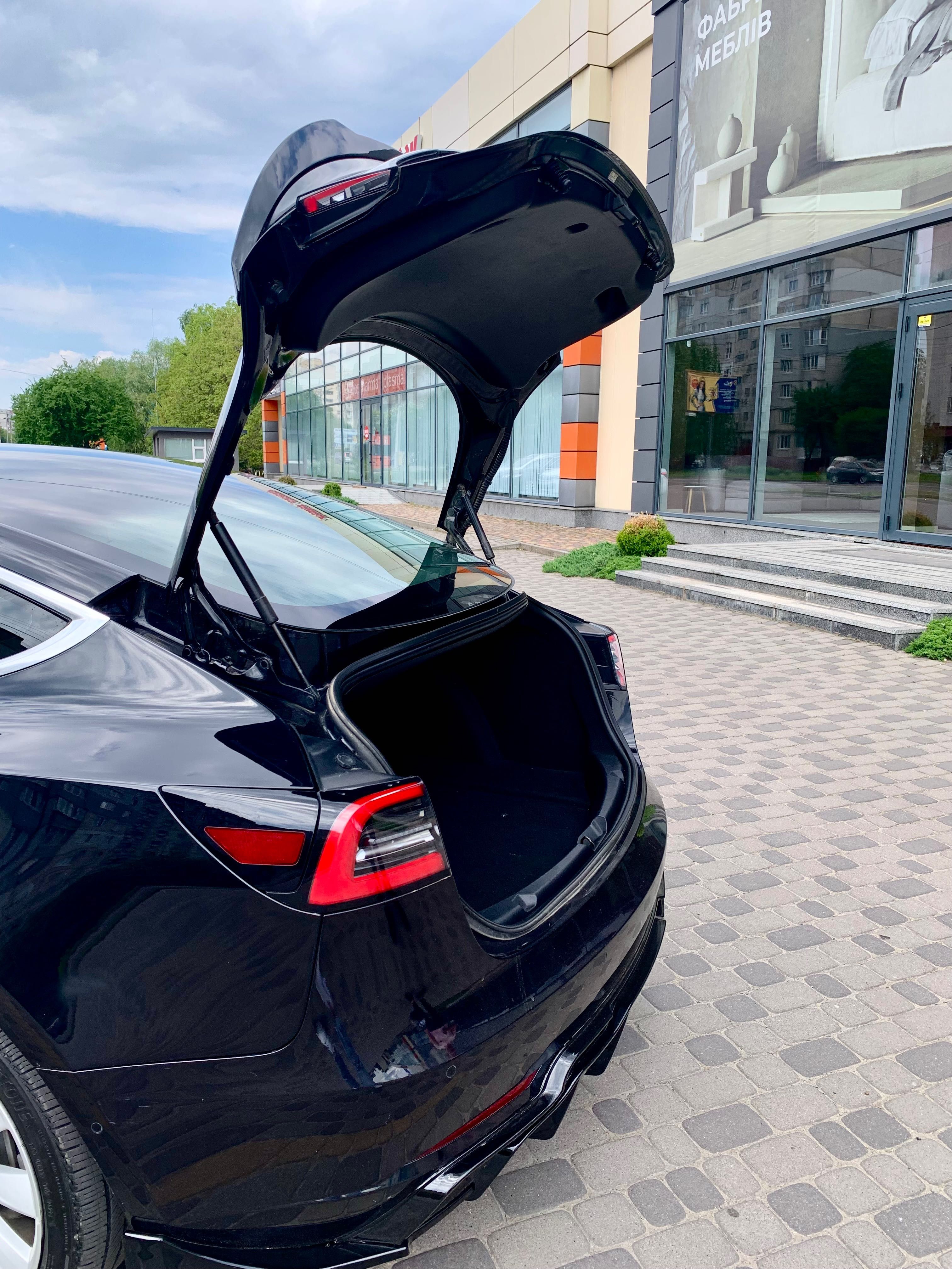 Tesla Model 3 Long range