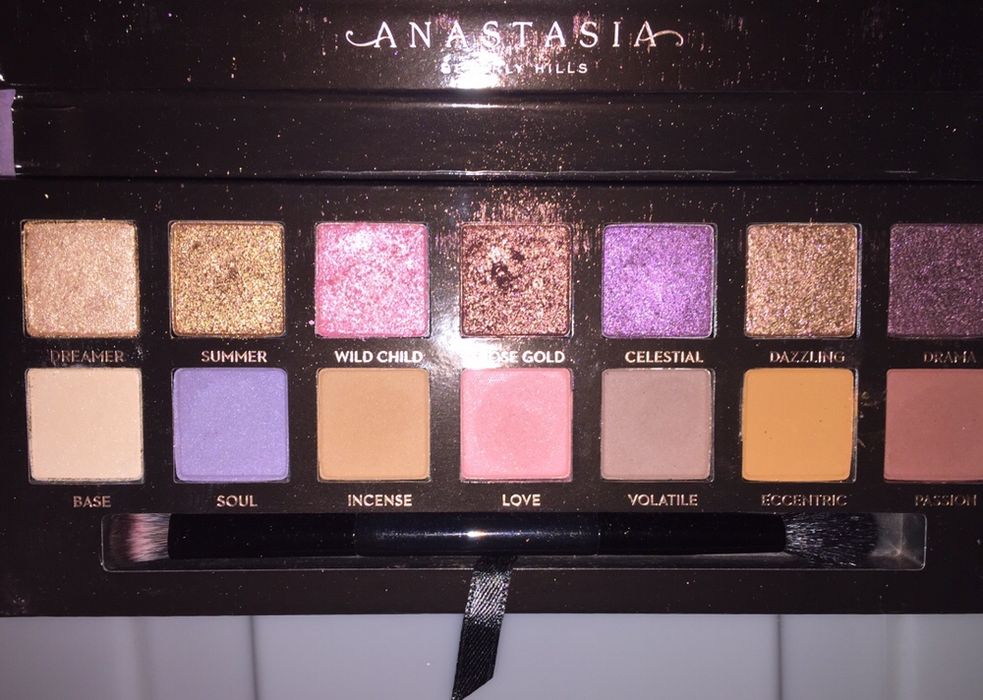 Subculture Anastasia Beverly Hills Modern Renaissance e paleta iluminadores
