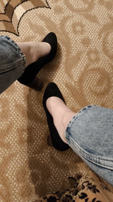 Замшеві туфлі 39 розмір