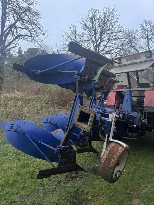 Pług 4 skibowy Ransomes 2+1+1