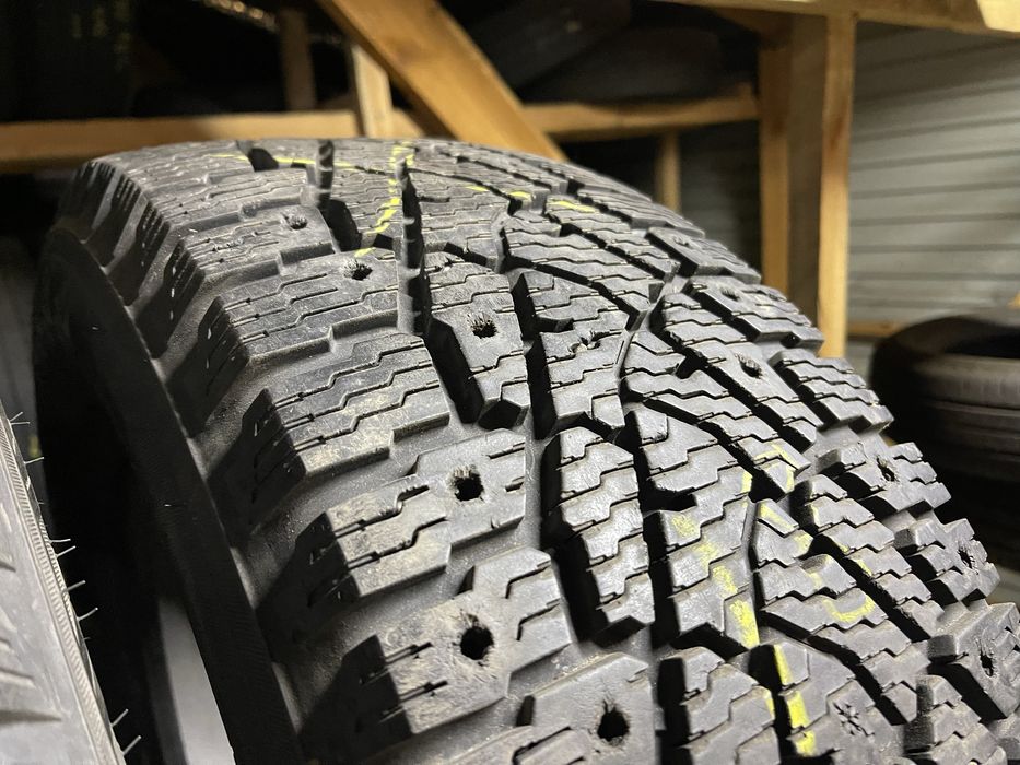 Шини зима як нові 235/65R16c NOKIAN Hakkapeliitta C3 2шт 121 нагрузка