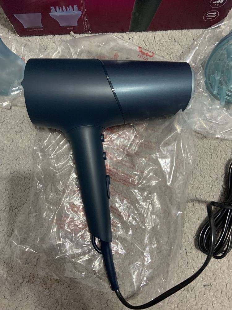 Фен philips 5000