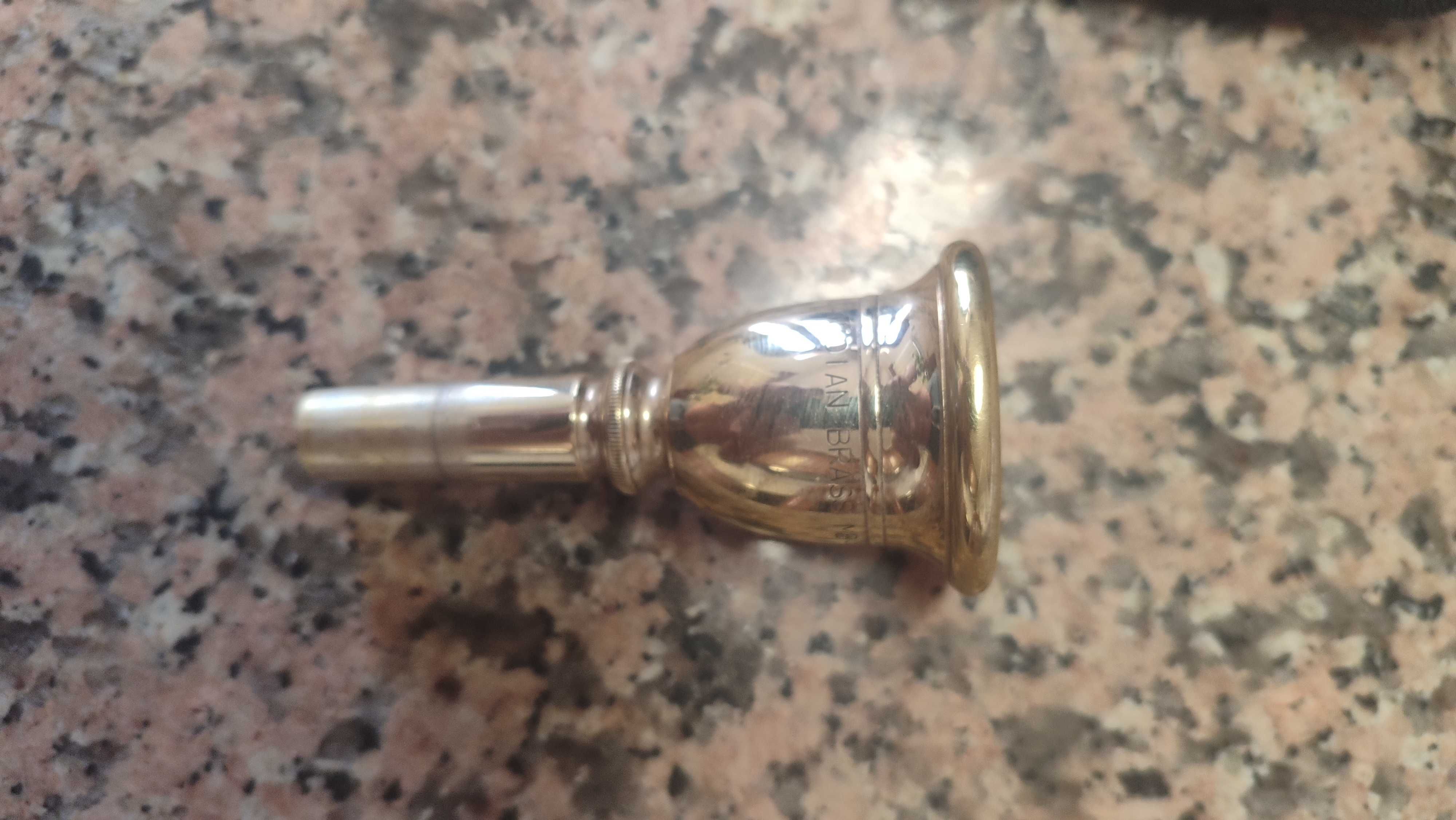 Vendo Bocal de tuba