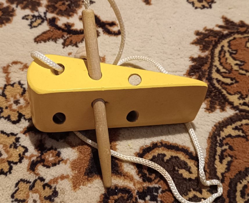 Іграшка для моторики