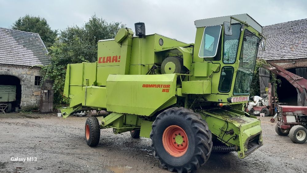 Claas Dominator 85