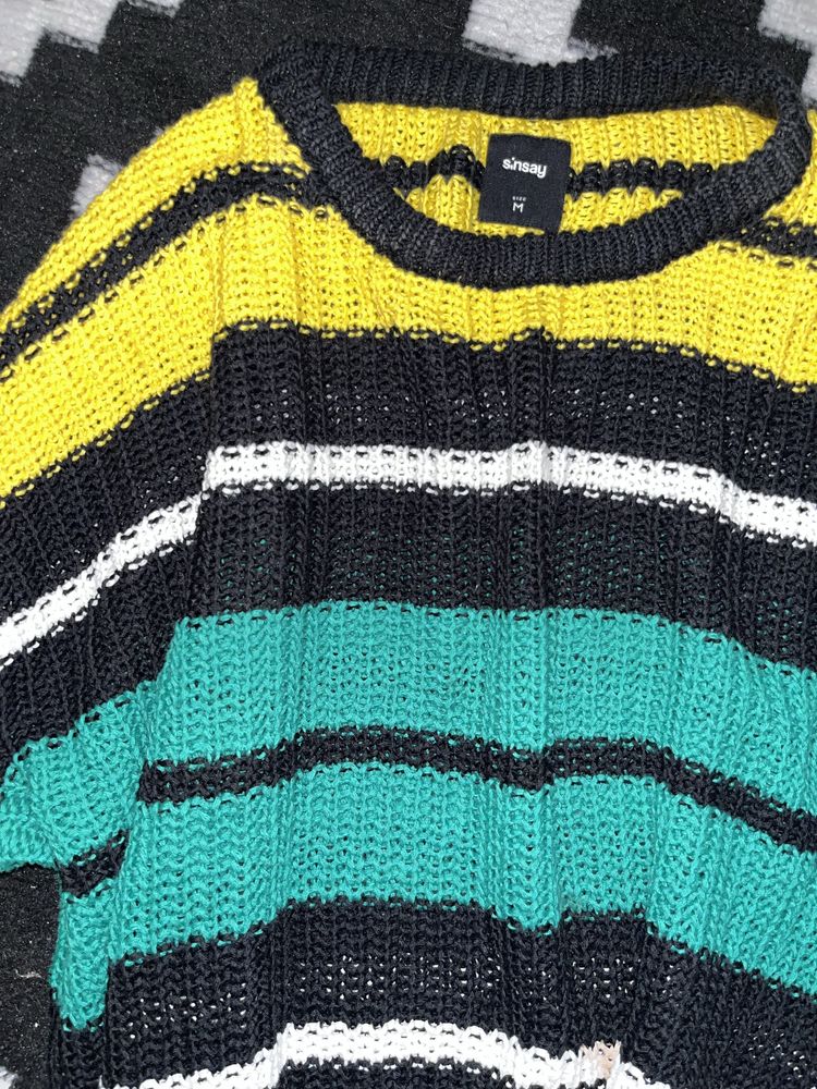 Kolorowy sweter krótki