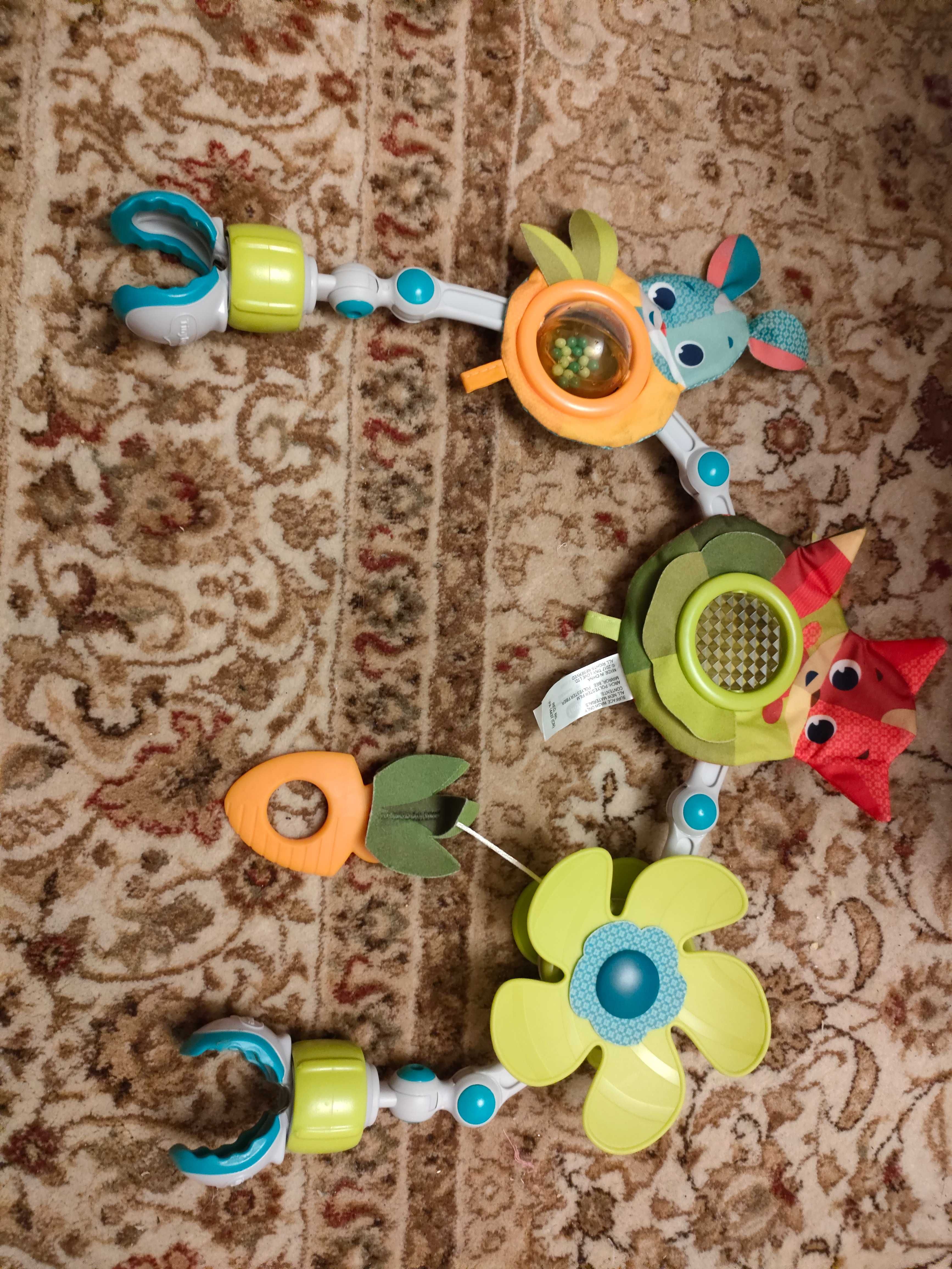 Zabawka dla dziecka z mocowaniem do wózka