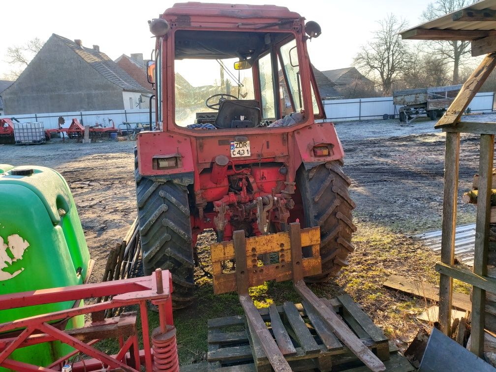 MTZ 82 w dobrym stanie.