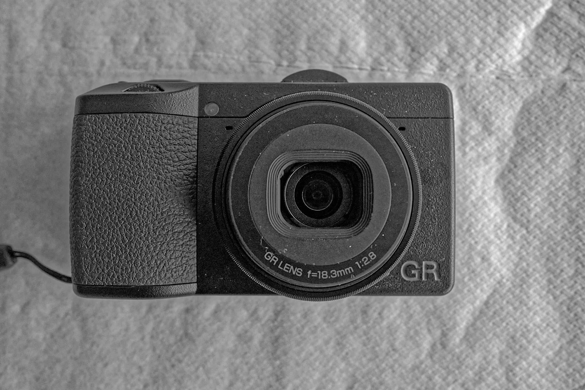 Ricoh GR III — Compacta Premium com Qualidade Profissional