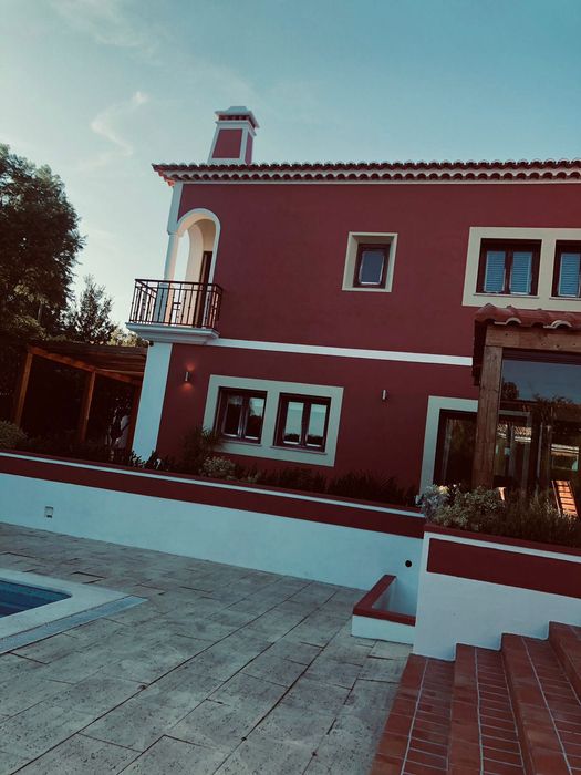 Pinturas sobre orçamentos e no metro