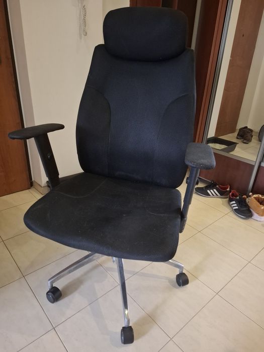 Fotel biurowy obrotowy