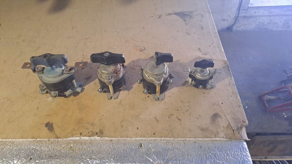 Продам перемикачі напруги