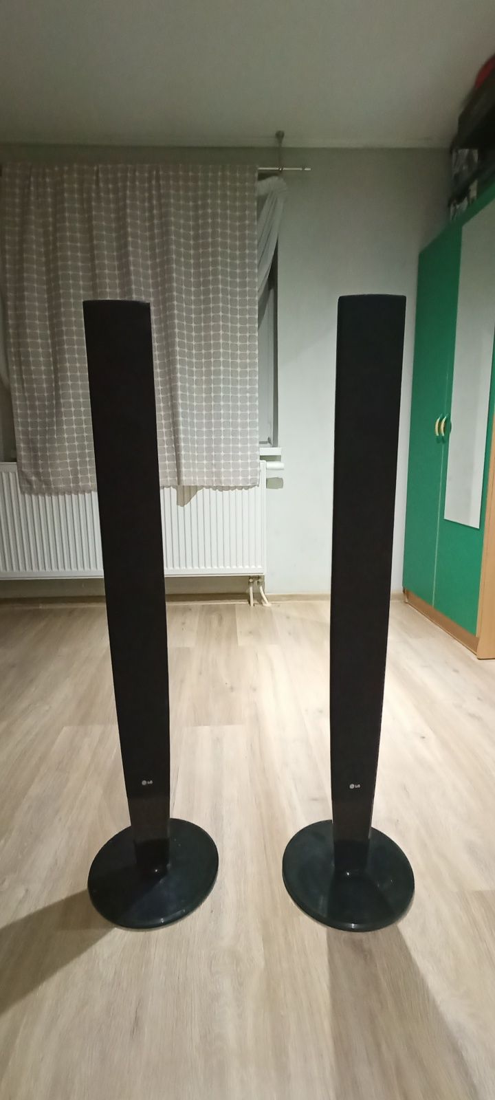 Głośniki LG pionowe