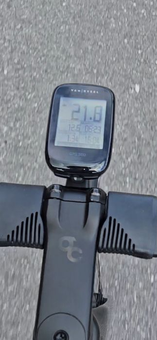 Vendo gps ciclismo van rysel como novo