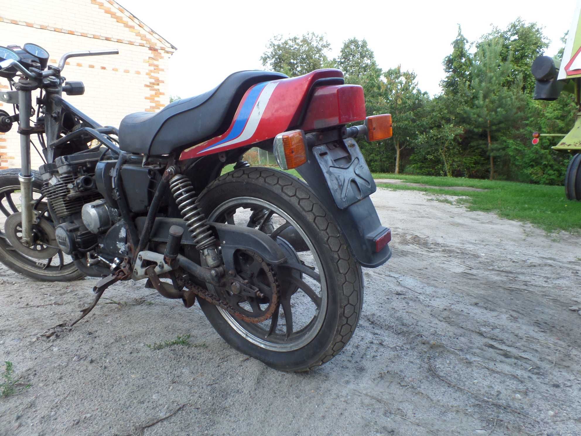 Yamaha XJ 550 Maxim 4V8 silnik części felga lagi moduł rozrusznik bak