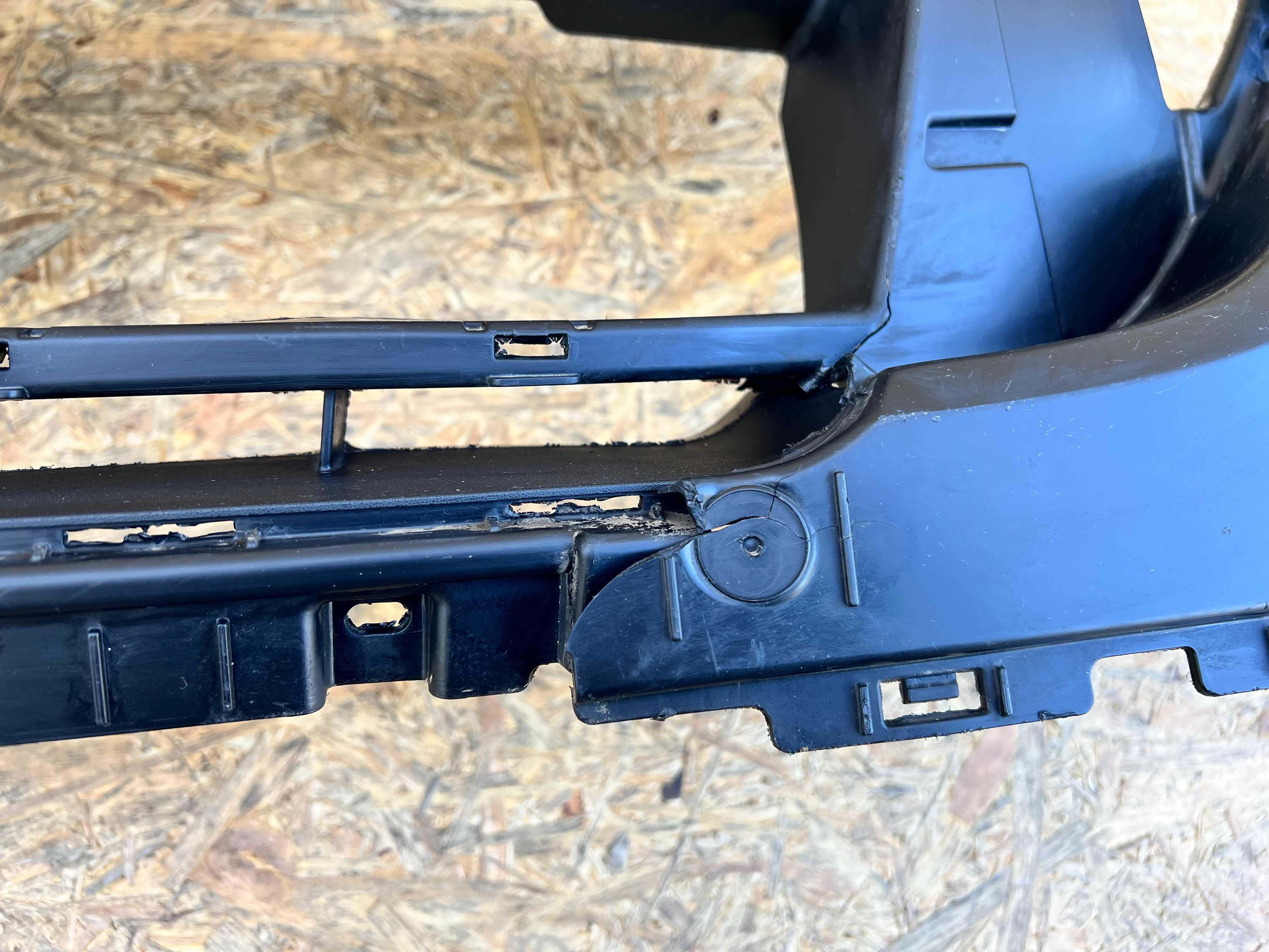 Ford Transit Custom LIFT 2017 > Gorne wzmocnienie przedniego zderzaka