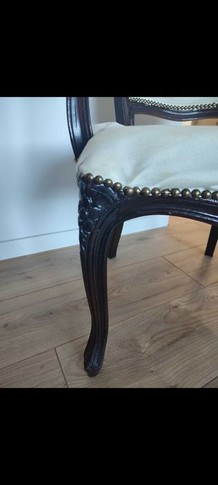 Stylowy Stolik z krzesłami do renowacji