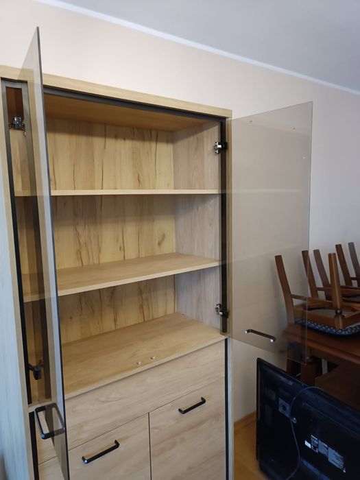 Witryna szafka komoda szklana salon