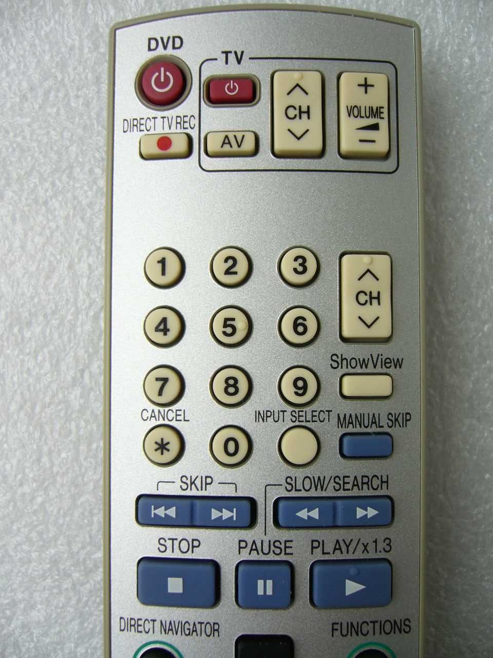 Pilot Panasonic EUR7720KL0 do telewizora i DVD