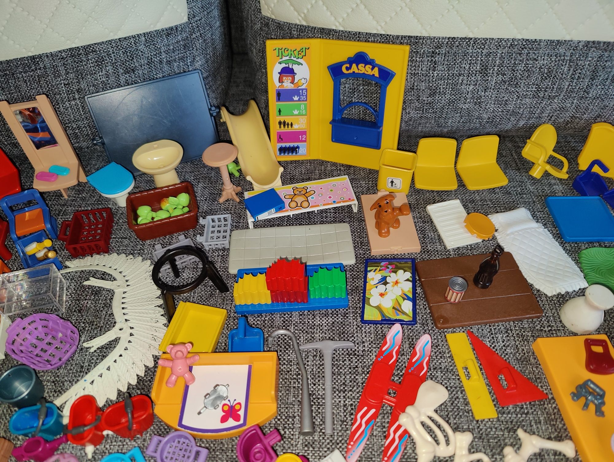 Playmobil- ogromny zestaw elementów do zabawy w dom,szkołę,przedszkole