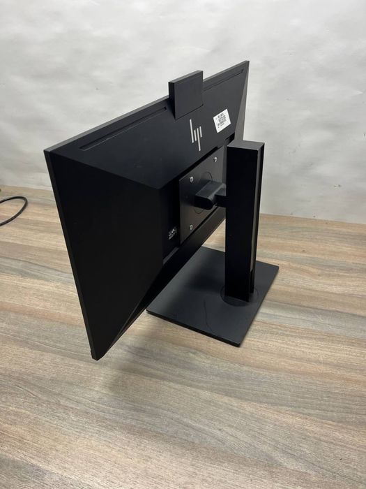 Монітор HP E27d G4 27” QHD IPS з камерою, USB-C, LAN – як новий