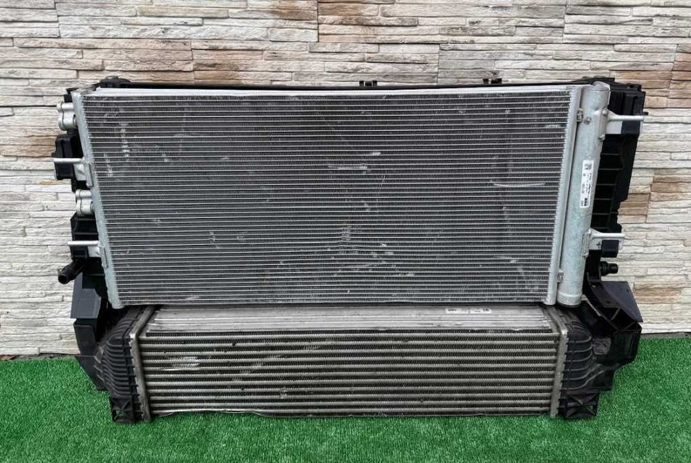 BMW X1 F48 радіатор вентилятор панель балка