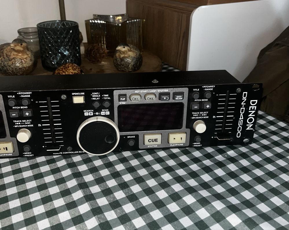 Denon  DN-D4500.