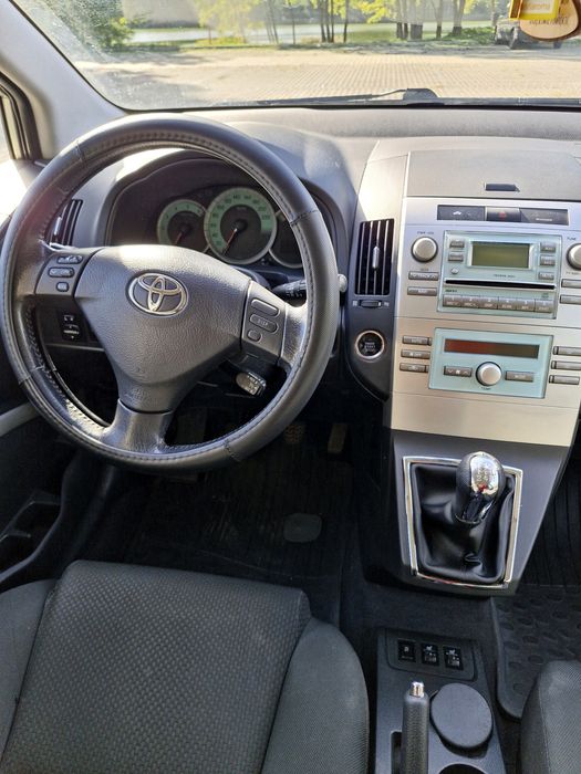 Toyota Corolla Verso 2.0 D-4D Prestige 7 osobowa