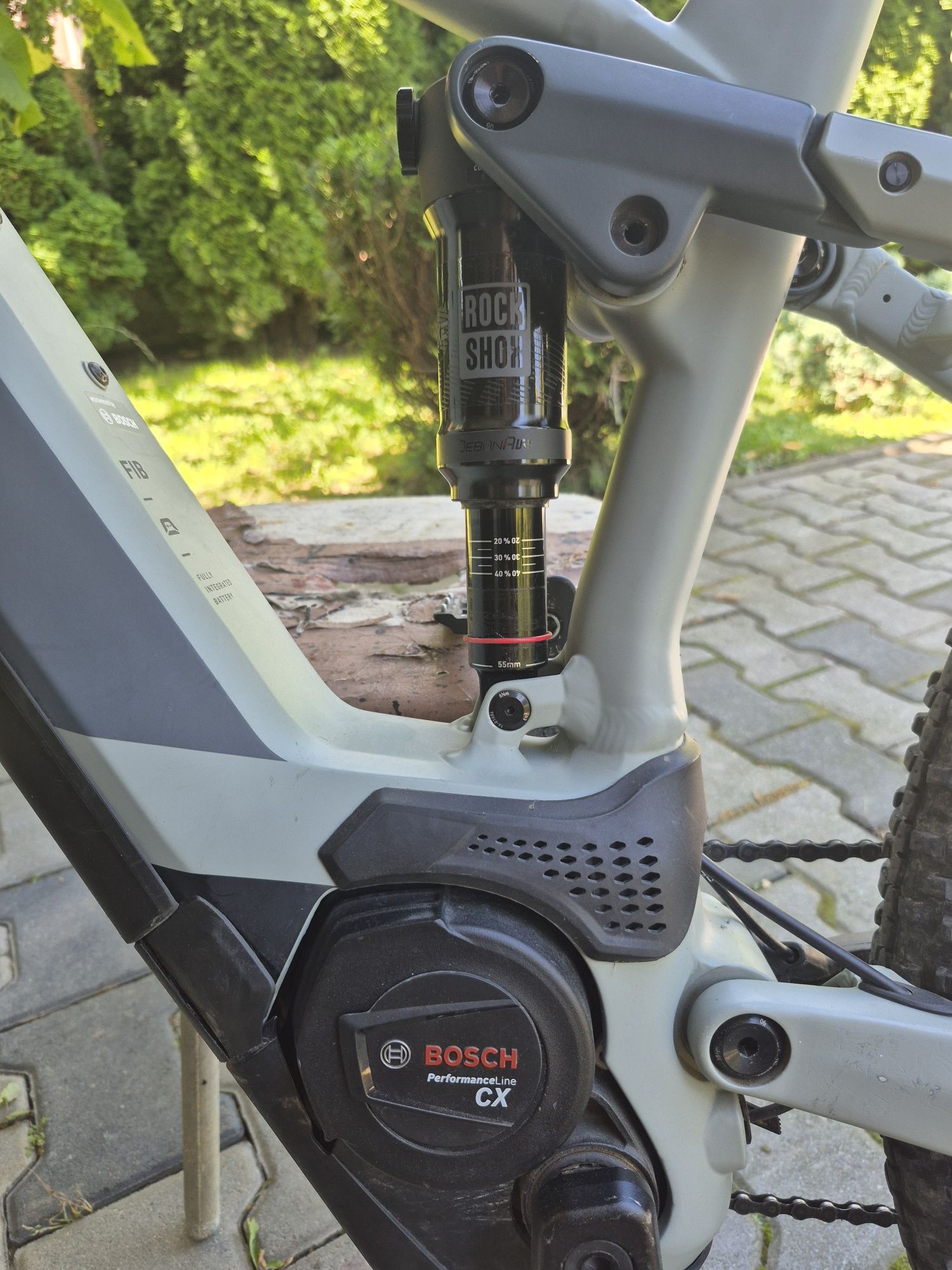 Rower elektryczny Cube stereo pro 120