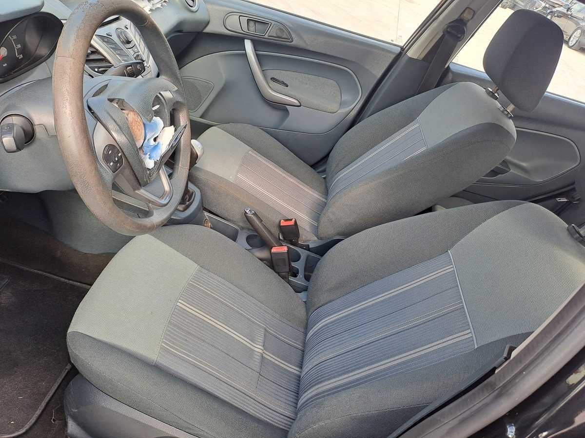 Ford Fiesta 1.25, 2010 pequeno toque