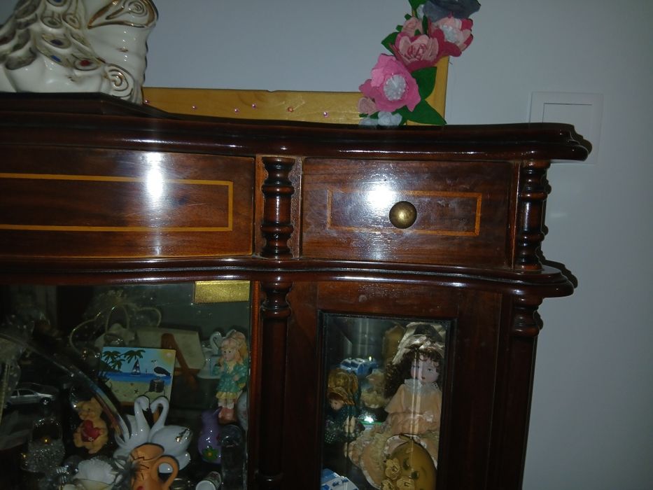 Cristaleira  madeira e vidro