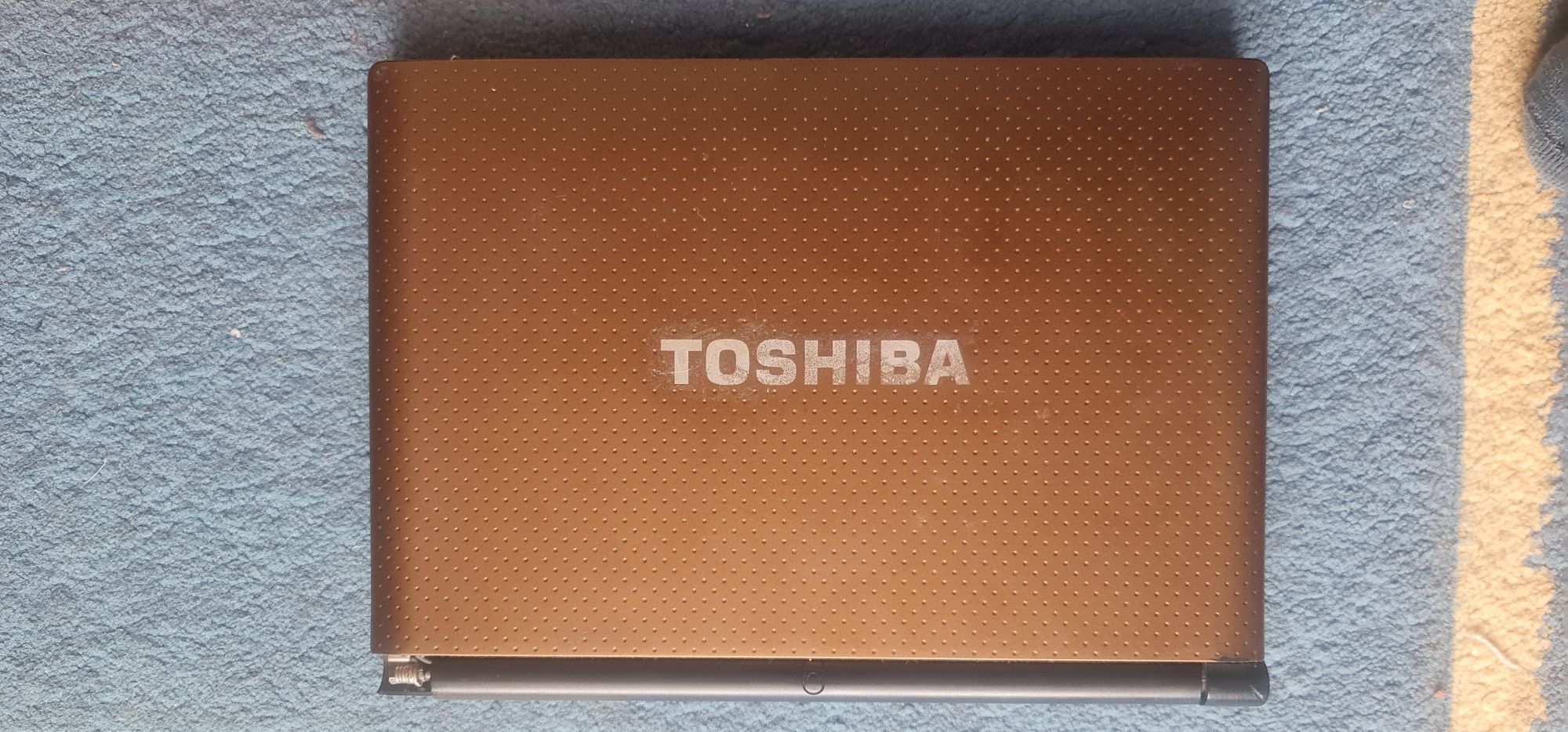 Продам ноутбук Toshiba nb520