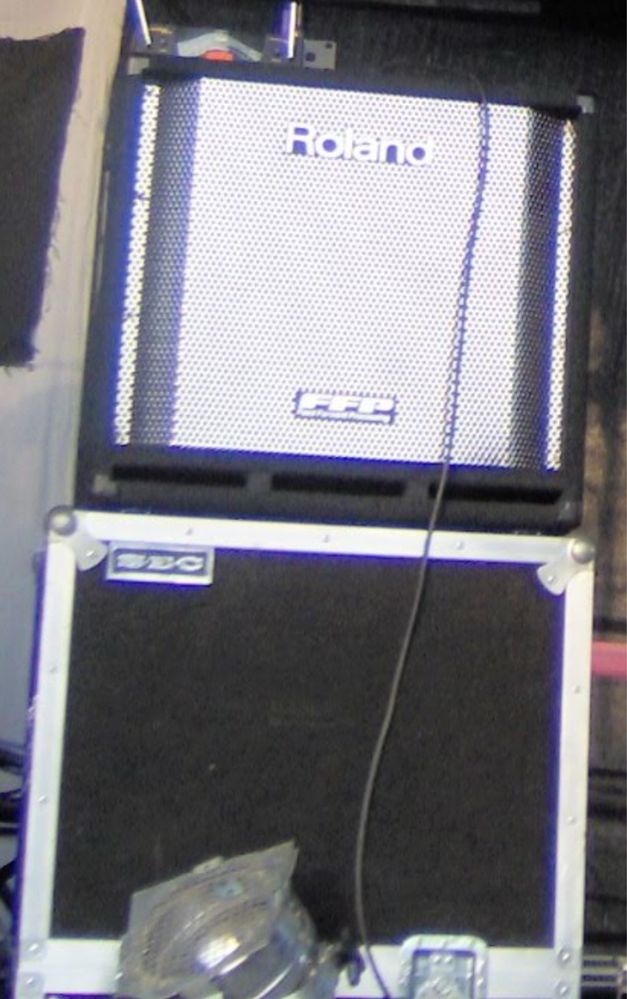 Roland DB700 com road case incluida