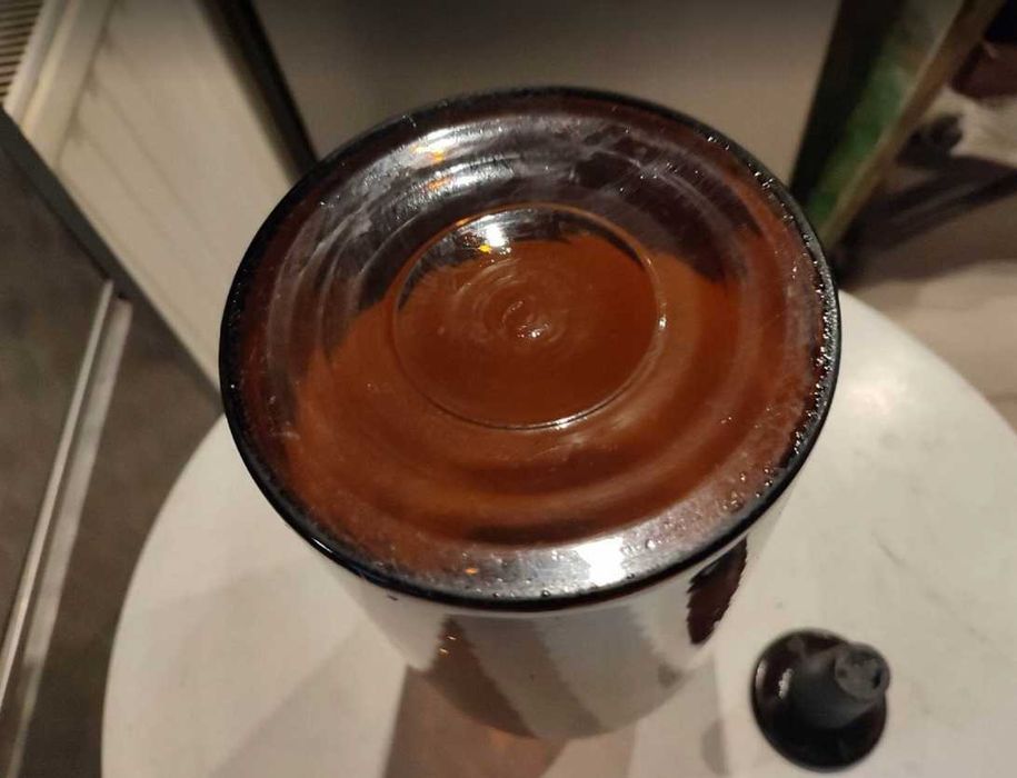 Przedwojenna brązowa szklana butla apteczna