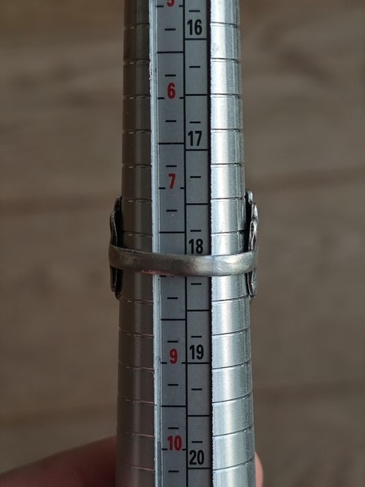 Срібна каблучка з малахітом