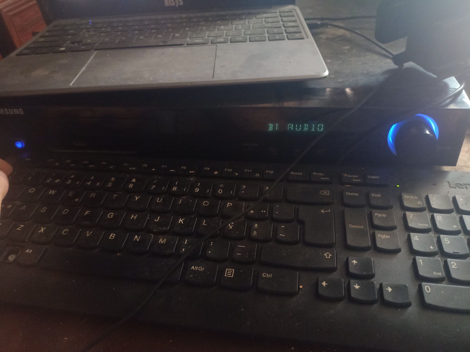 Sistema de som Samsung bluetooth com 2 subwoofer