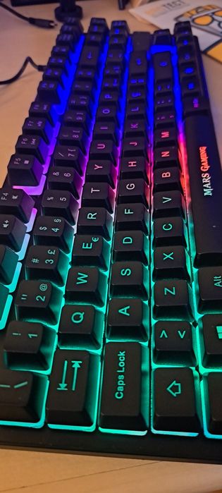 Teclado RGB novo