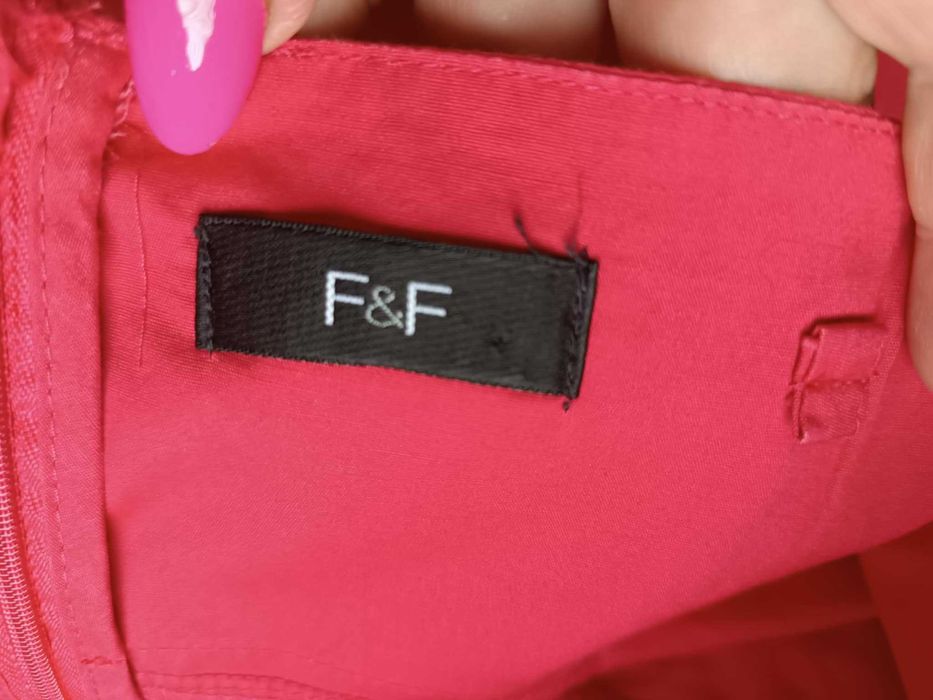 Sukienka z odkrytymi ramionami góra gorsetowa, szeroki dół - M/L - F&F