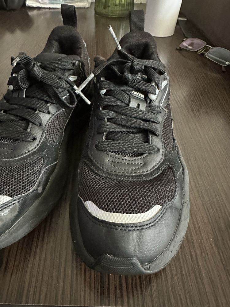 Оригінальні кросівки Puma, 37 р