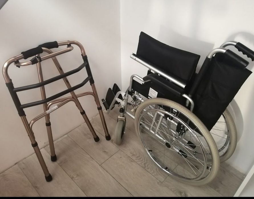 Wózek inwalidzki i chodzik