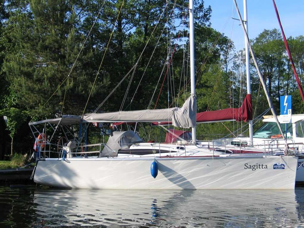 Czarter wynajem jachtu Cobra 33 Mazury